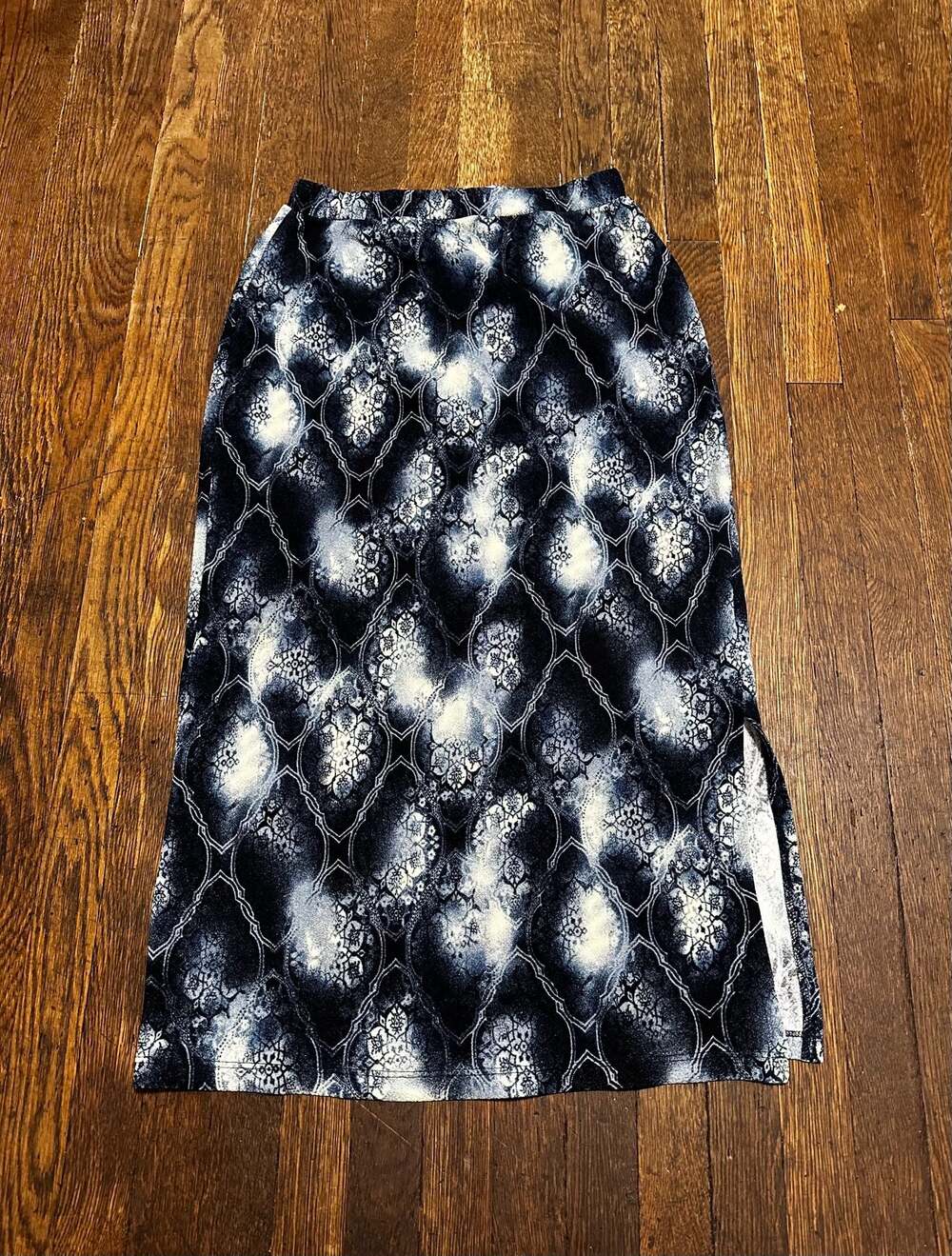 Y2K Style Impressions Petite Medium Black and White Diamond Pattern Midi Skirt